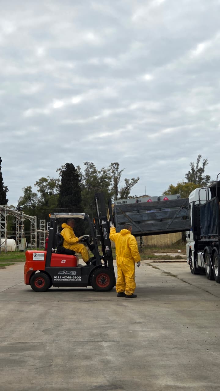 Fabricaciones Militares exportó 8.000 litros de éter a Uruguay — 4