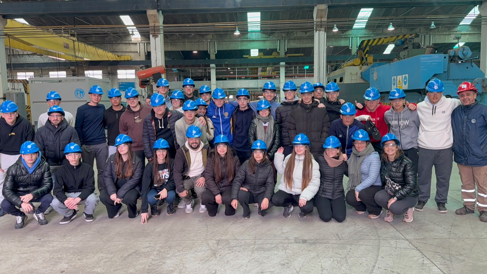 Estudiantes de Tres Lomas visitaron la Fábrica Militar Río Tercero